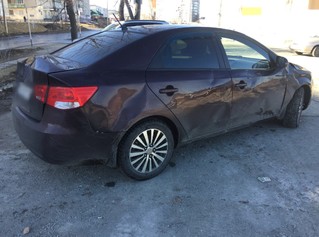 продать авто KIA Cerato в Кировграде